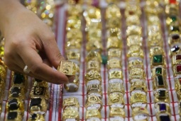 Đề xuất hạ thuế xuất khẩu vàng trang sức về 0%