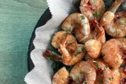 Sức khỏe đời sống - Ăn tôm thường xuyên, chuyện gì xảy ra với sức khỏe?