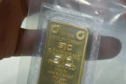 Kinh doanh - Thị trường vàng có diễn biến lạ sau quyết định xóa độc quyền vàng miếng SJC