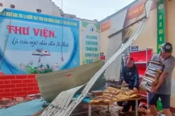 Trường học ngổn ngang sau bão, thầy cô lo không có phòng học cho năm học mới