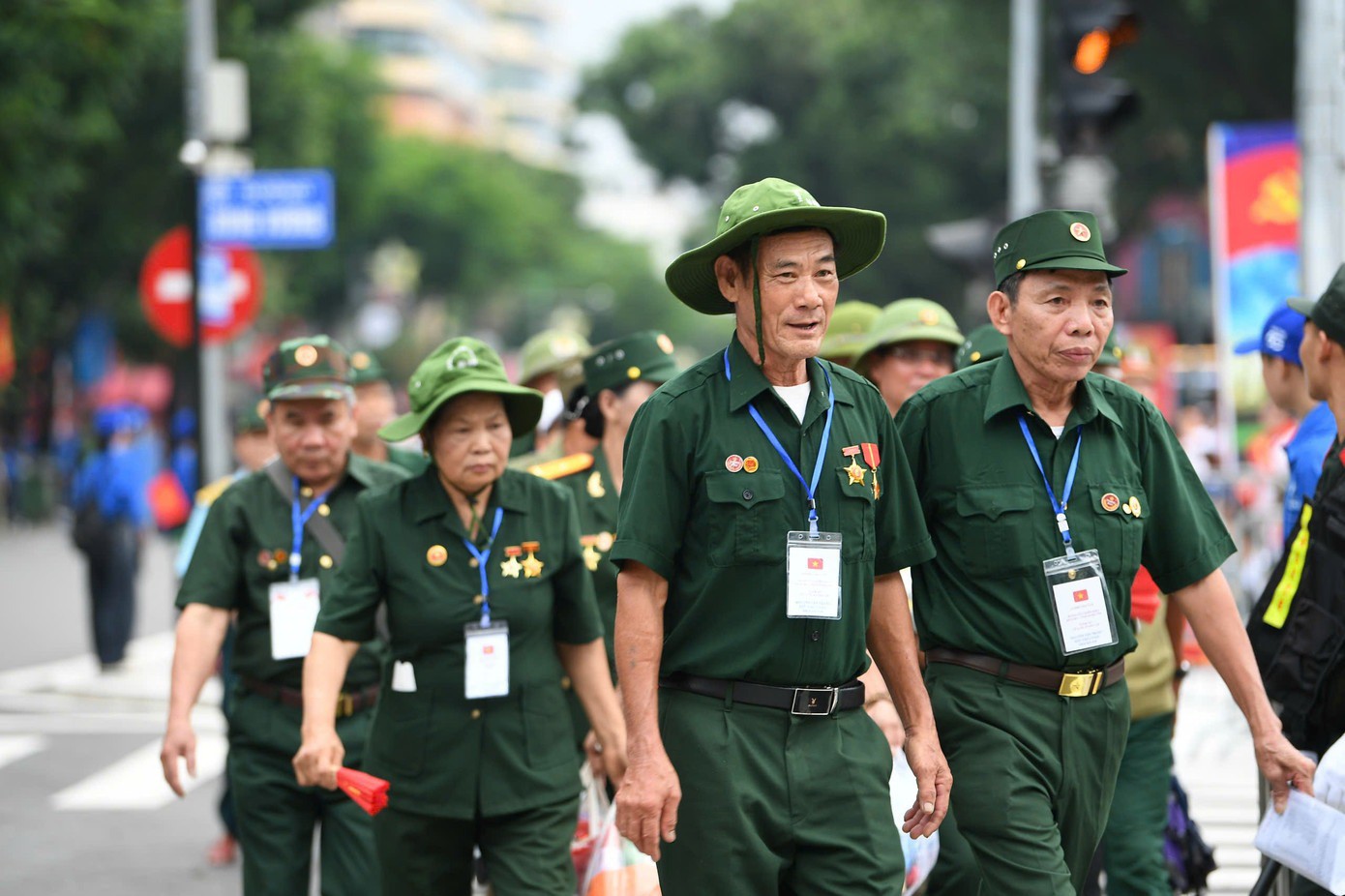 Xúc động hình ảnh, nụ cười cựu chiến binh chờ xem sơ duyệt A80 - 7