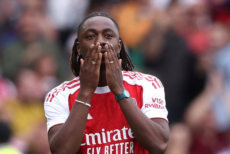 Eze&nbsp;khoác áo Arsenal, khiến Tottenham thêm 1 lần "ôm hận" trước kình địch không đội trời chung.