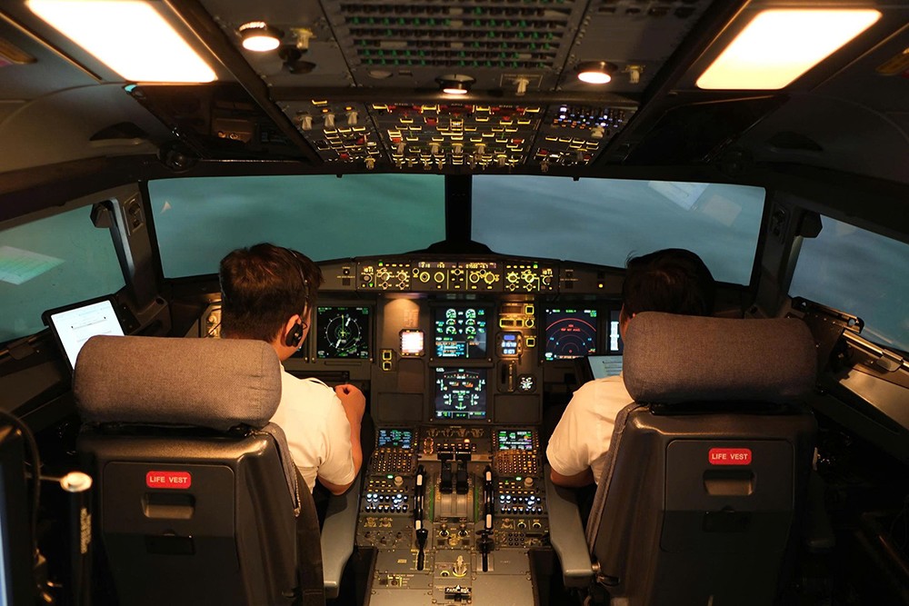 Buồng lái mô phỏng SIM sẽ xuất hiện tại khu trưng bày của Vietnam Airlines,
sẵn sàng để khách hàng trải nghiệm.