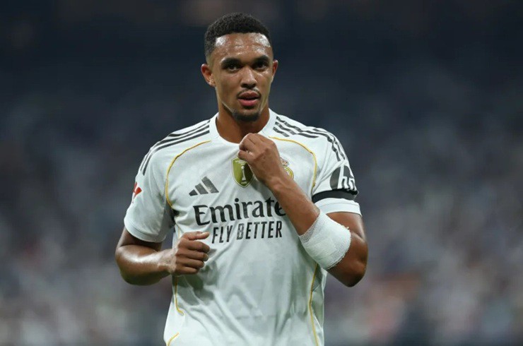 Alexander-Arnold đang gặp khó khăn trong việc hòa nhập ở Real Madrid