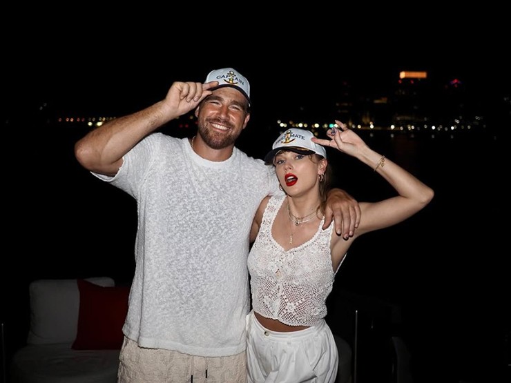 Giây phút ngọt ngào của Taylor Swift bên cạnh Travis Kelce