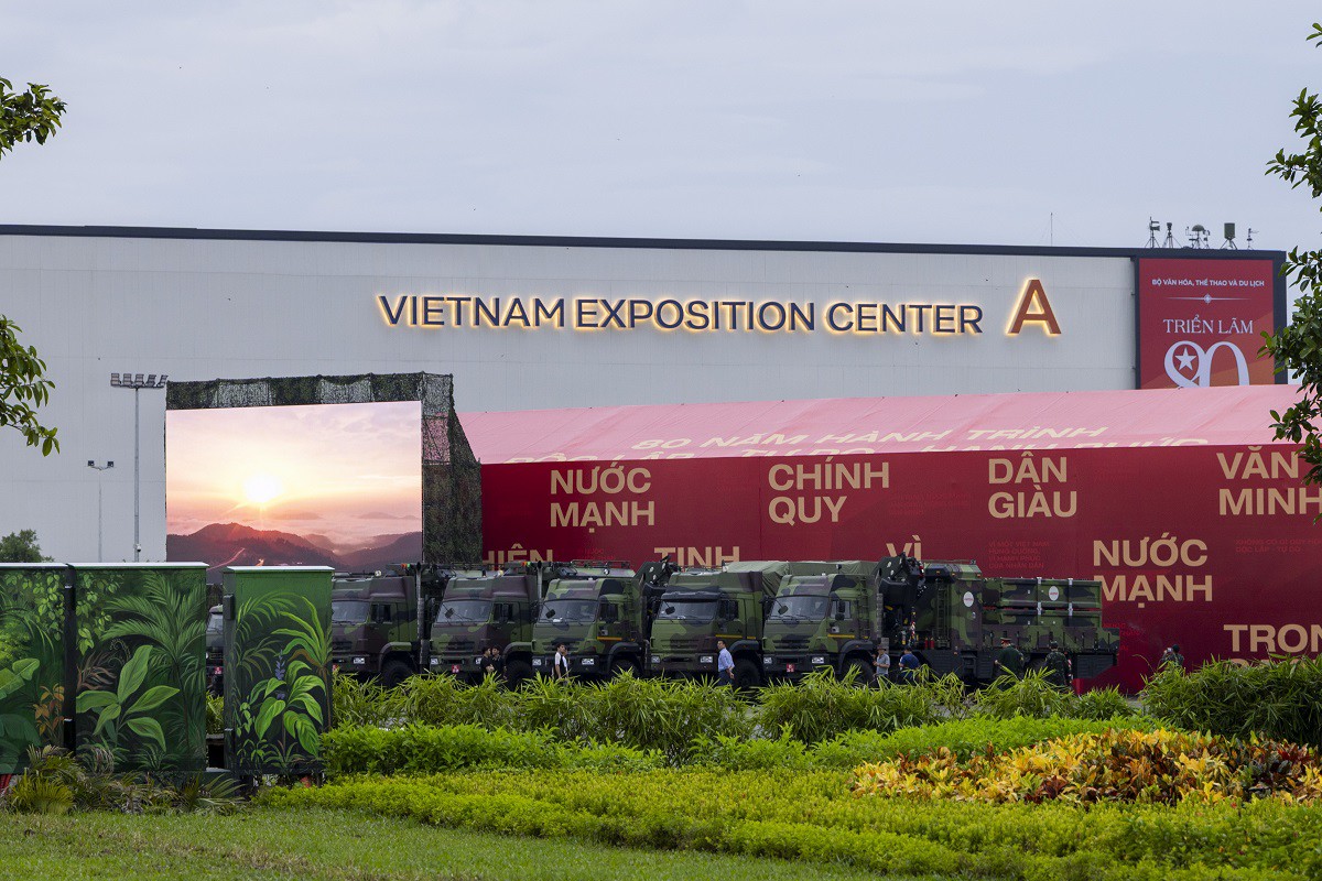 Nhà triển lãm Kim Quy trưng bày thành tựu của các bộ ban ngành, 34 tỉnh thành và hàng trăm doanh nghiệp