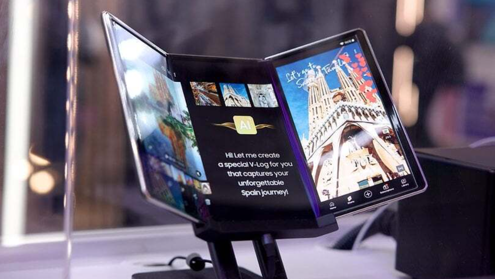 Nguyên mẫu màn hình gập 3 của Samsung.