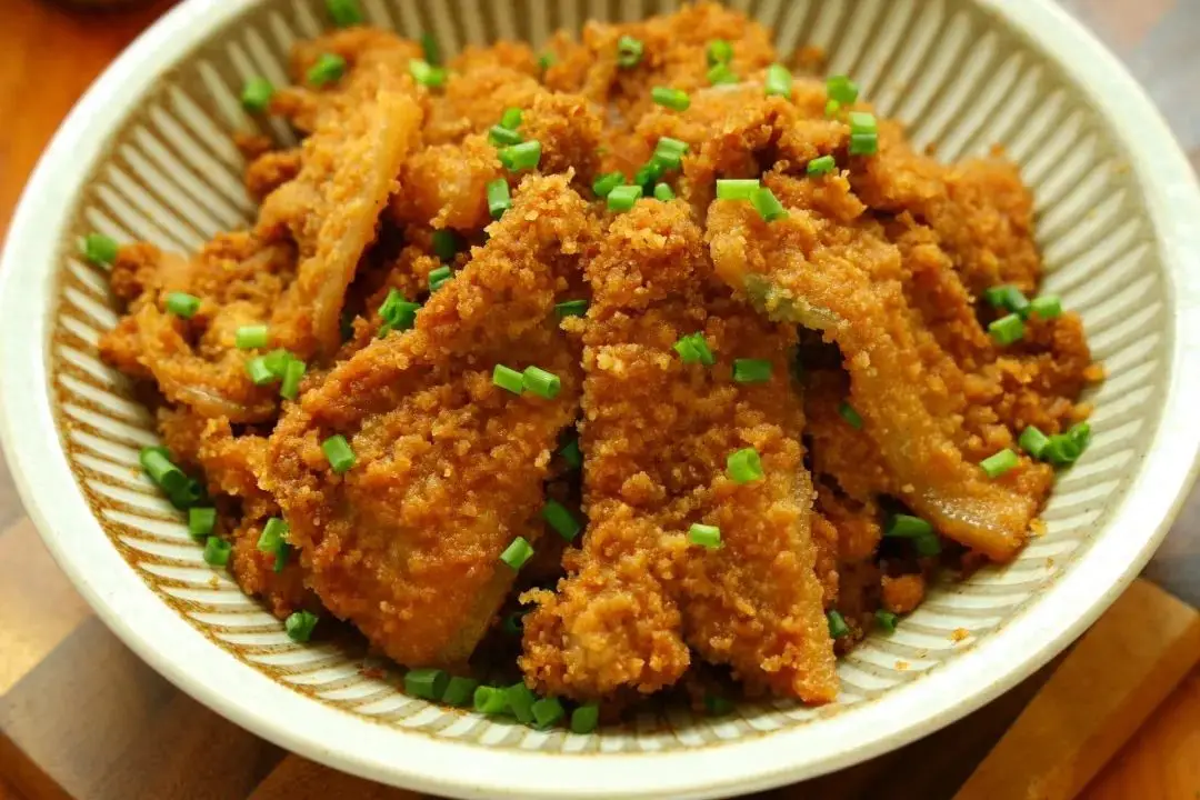 Món ăn này rất ngon.