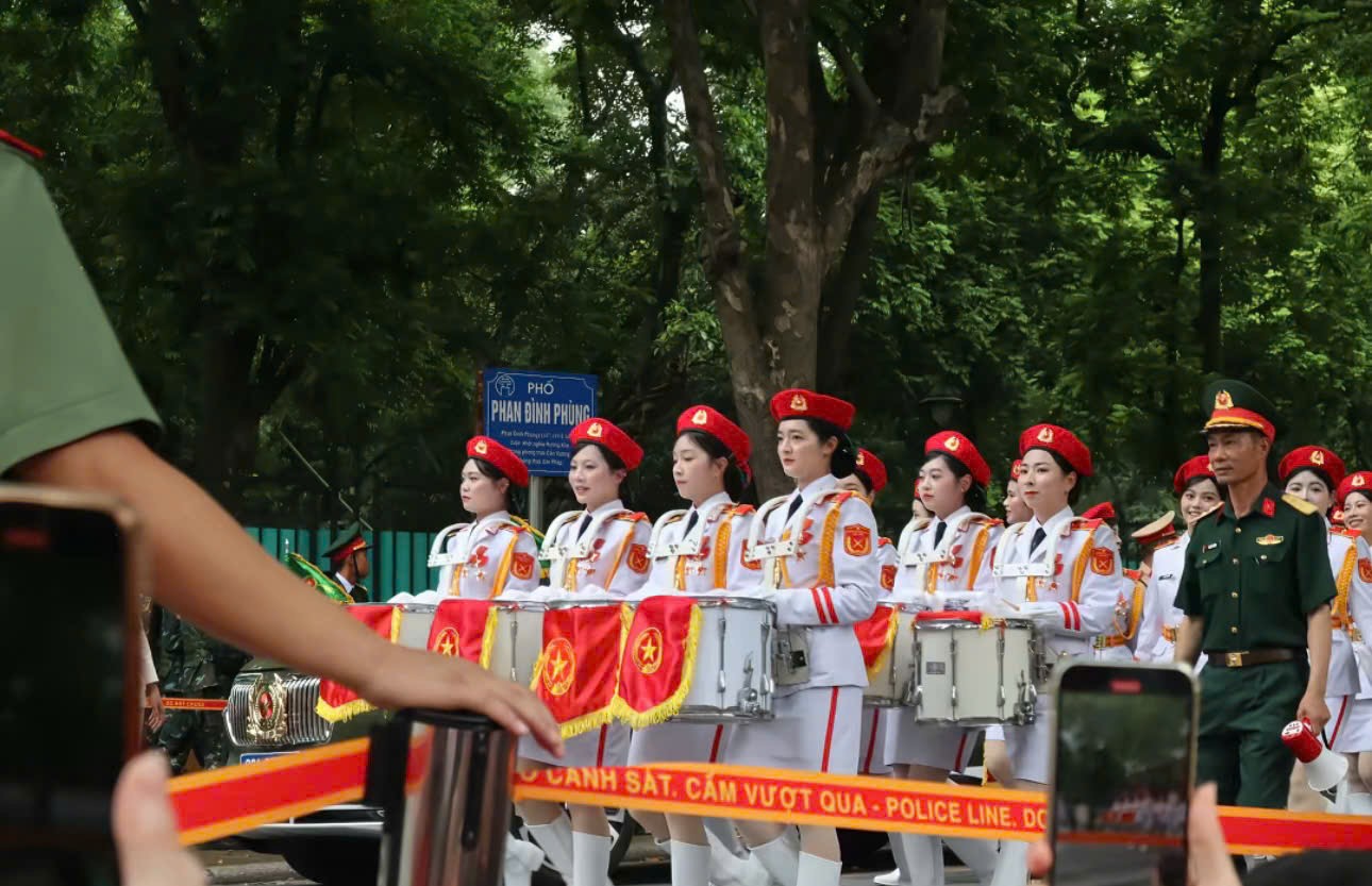 Nữ chiến sỹ khối 