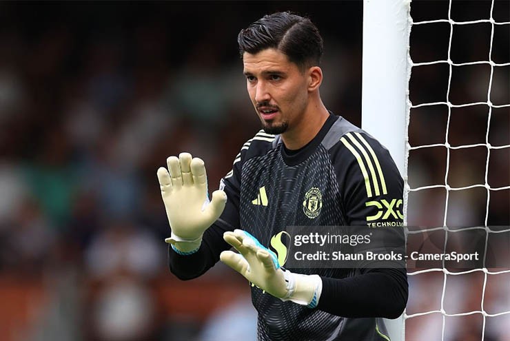 Bayindir được yêu cầu mạnh mẽ hơn trong khung gỗ của MU