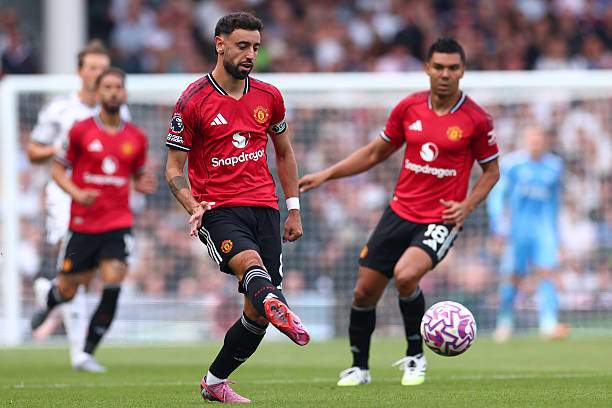 MU dự kiến sẽ tung đội hình xoay vòng cho trận đêm nay