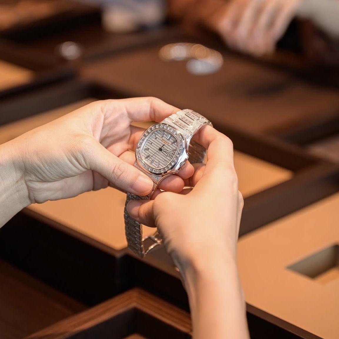 Bác sĩ Tô Lan Phương hoá “nữ tổng tài” trong sự kiện ra mắt bộ sưu tập mới của Patek Philippe 2025 - 4