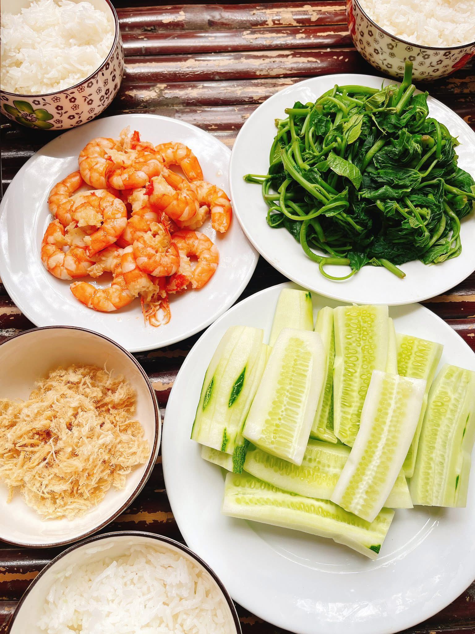 Tôm rim - Ruốc bông - Rau khoai luộc - Dưa chuột