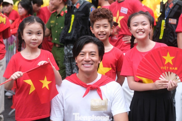 Nhiều khán giả nhí nhận ra Hiếu Nguyễn trong phim Mưa đỏ.