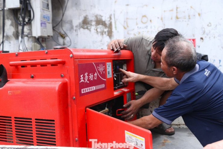 Nườm nượp mua máy phát điện, chấp nhận giá cao, nhiều nơi 'cháy' hàng - 2