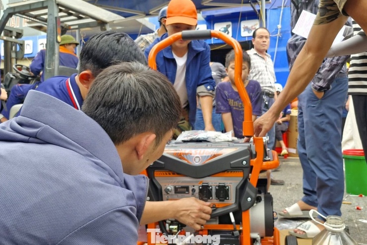 Nườm nượp mua máy phát điện, chấp nhận giá cao, nhiều nơi 'cháy' hàng - 5