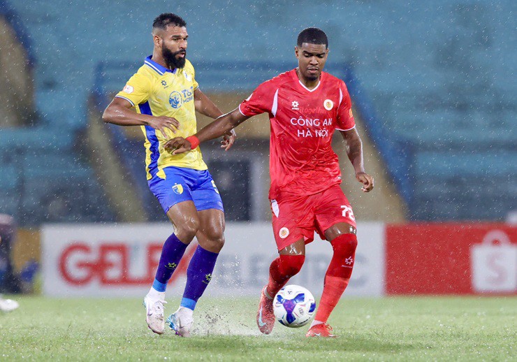 Trực tiếp bóng đá Công an Hà Nội - Hà Nội FC: Đội khách có bàn danh dự (V-League) (Hết giờ) - 1