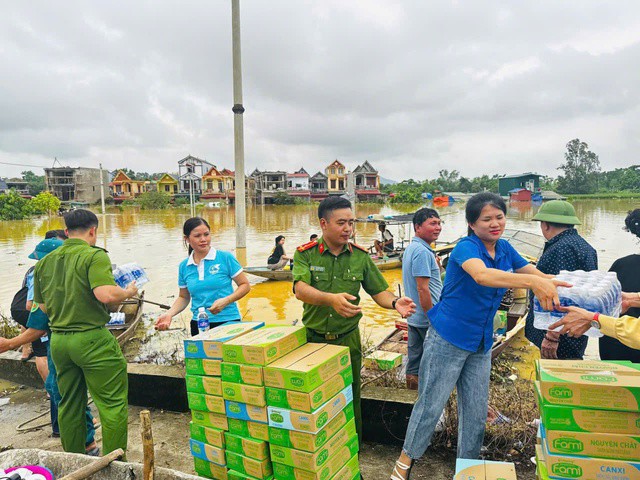 Chuẩn bị các nhu yếu phẩm.