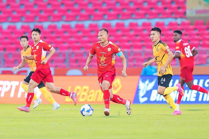 Ngọc Tân (phải) là nhân tố quan trọng của CLB Thanh Hóa