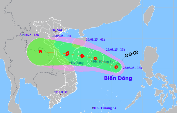 Áp thấp nhiệt đới tăng tốc và hướng thẳng vào miền Trung