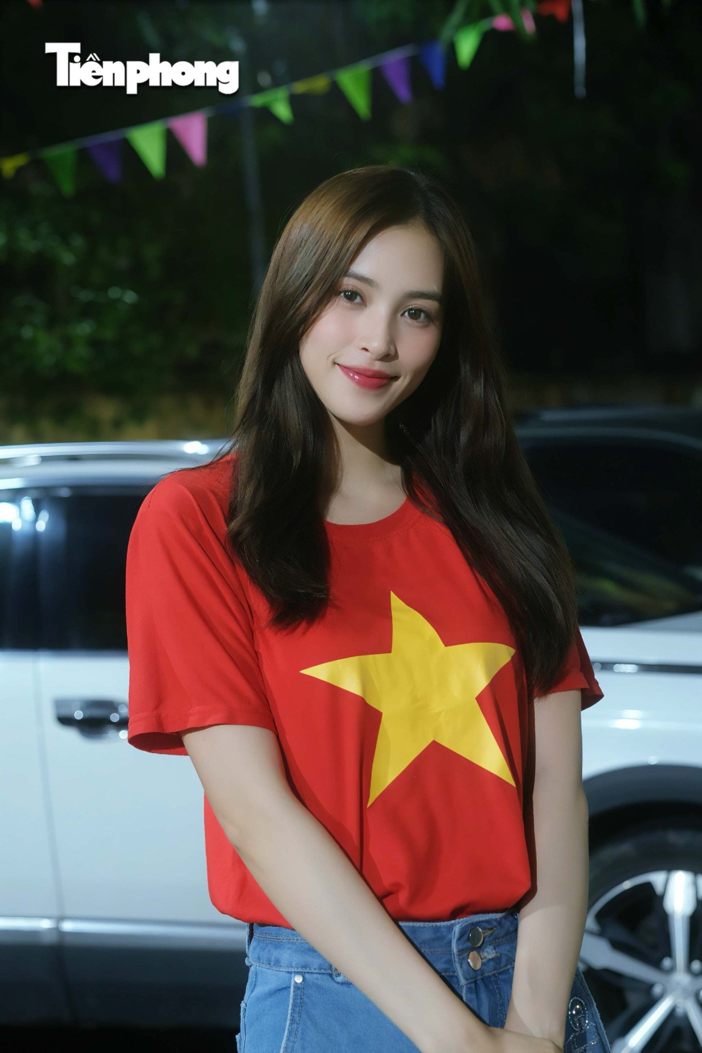 Hoa hậu Việt Nam 2018 Trần Tiểu Vy nói cô đã sẵn sàng cho ngày lễ lớn. Tiểu Vy đáp chuyến bay từ TPHCM ra Hà Nội trong ngày 27/8 và lập tức di chuyển tới địa điểm tập kết diễu hành cùng các nghệ sĩ.