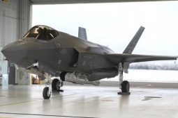 Lớp băng khiến tiêm kích F-35 Mỹ 'rơi như cục đá'