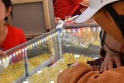 Giá vàng hôm nay 28-8: Tiếp tục tăng