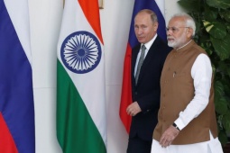 Kinh doanh - Ông Trump ra đòn, Ấn Độ lao đao giữa Nga và Mỹ