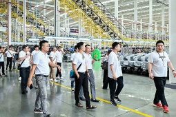 Đại lý phân phối POWELLDD Việt Nam tham quan Nhà máy AIMA Quảng Tây