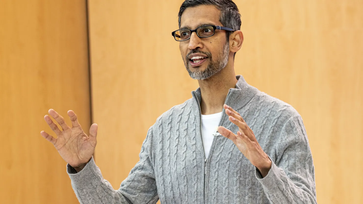 Tổng giám đốc điều hành Alphabet Sundar Pichai trong hội nghị dành cho các nhà phát triển Google I/O tại Mountain View, California, vào ngày 10/5/2023.