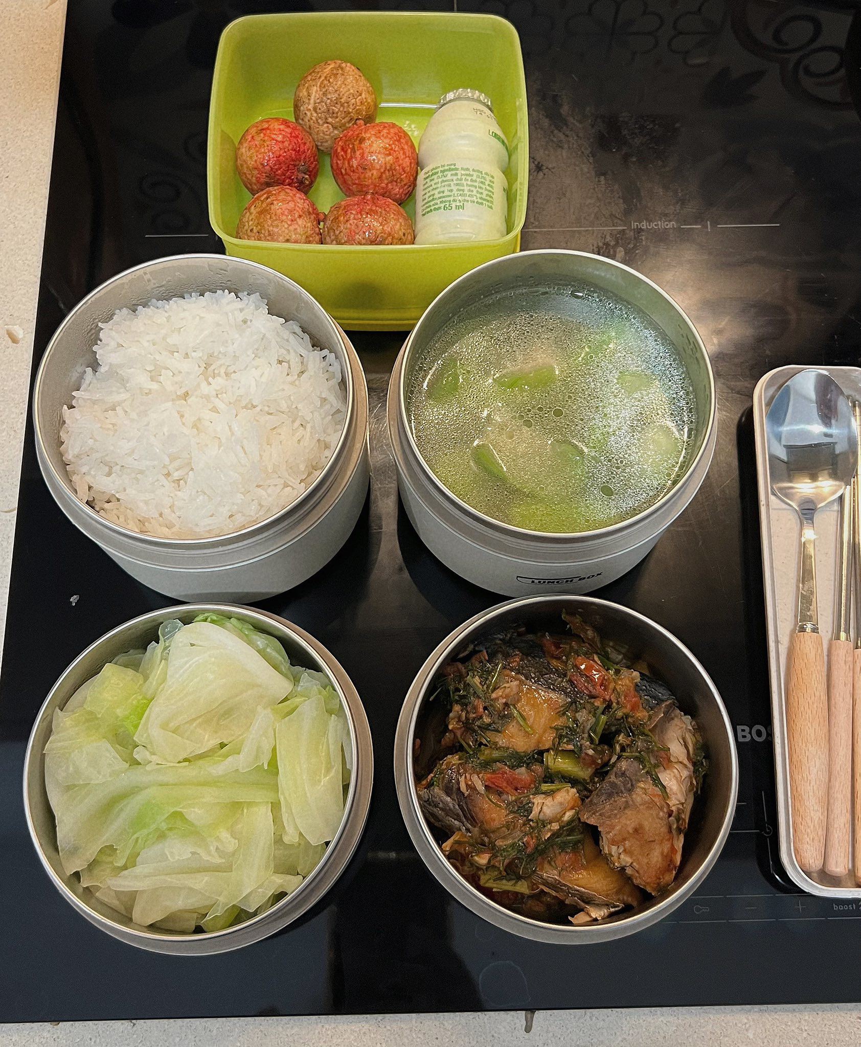 Canh mướp xào - Bắp cải xào - Cá thu sốt cà chua