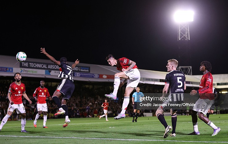 Sesko có trận đá chính đầu tiên nhưng MU bị loại khỏi League Cup