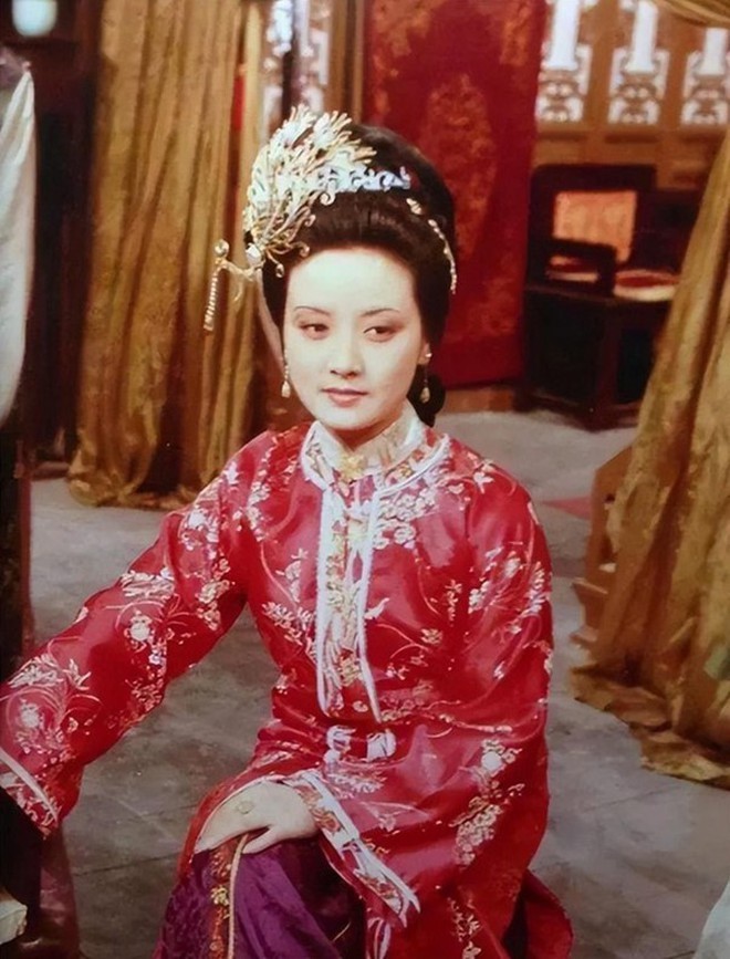 "Người đàn bà sắc sảo và ác độc nhất" của "Hồng lâu mộng": Mang tiếng tiểu tam, tủi hờn vì không thể sinh con - 3