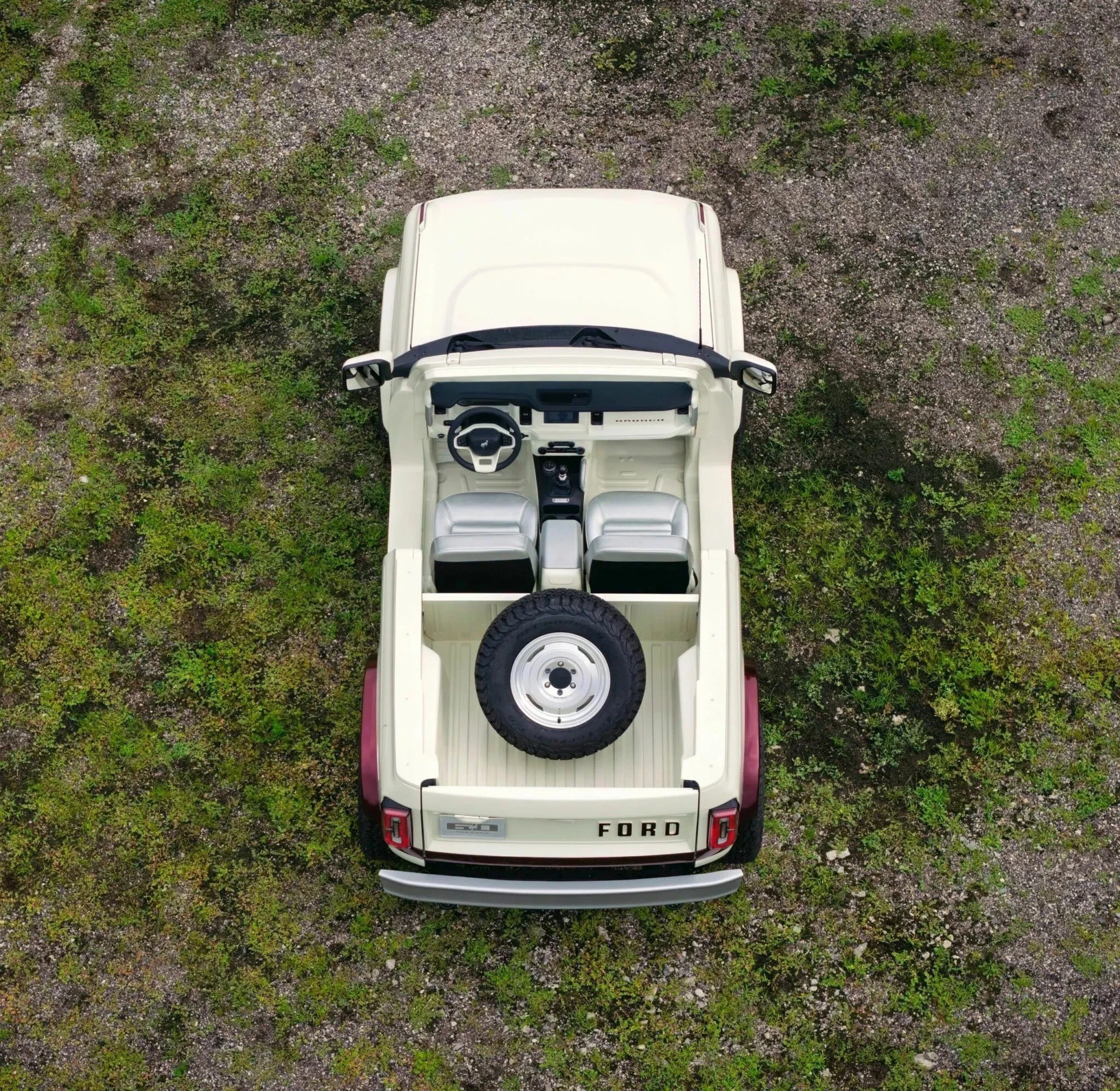 Ford Bronco được làm lại theo phong cách hoài cổ - 6