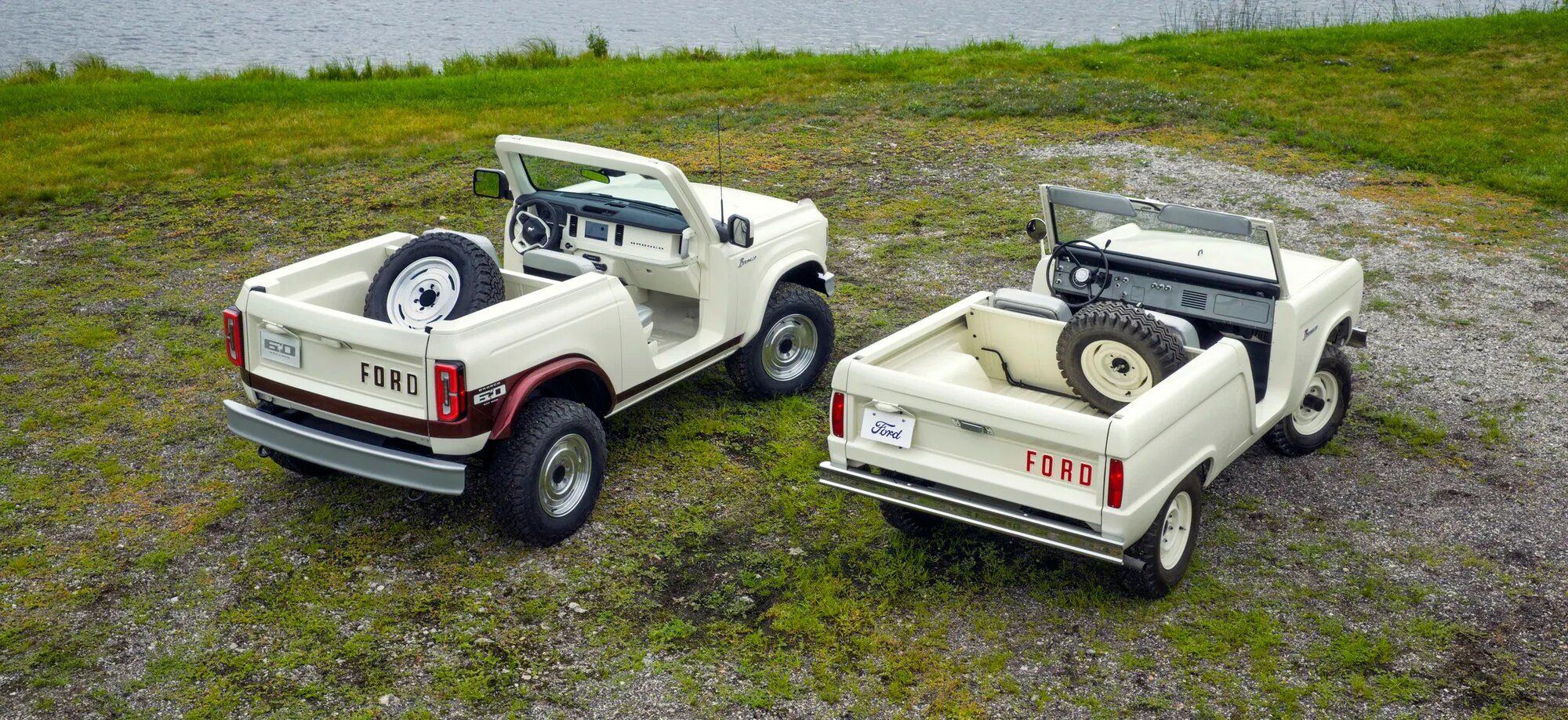 Ford Bronco được làm lại theo phong cách hoài cổ - 2