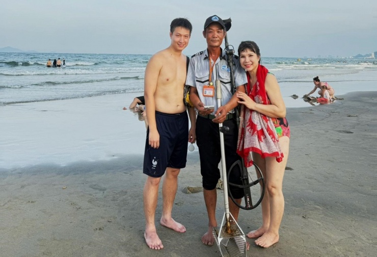 Người hùng 'săn tìm báu vật' trên biển Đà Nẵng - 2