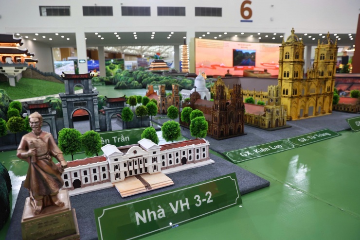 Những biểu tượng du lịch nổi tiếng của Việt Nam tại Triển lãm quốc gia - 14