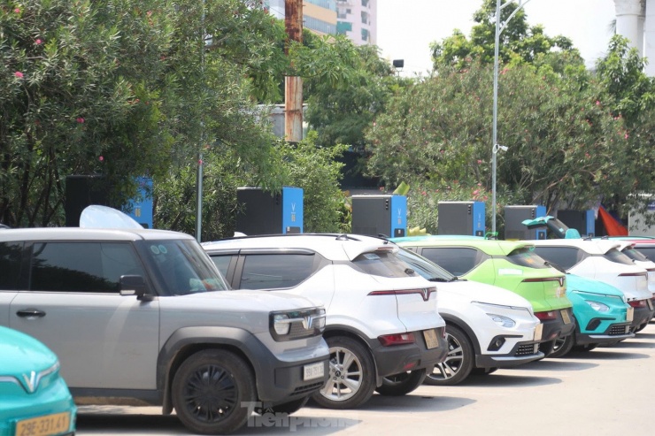 Đề xuất dừng sản xuất, nhập ô tô liên quan tiêu thụ nhiên liệu xăng