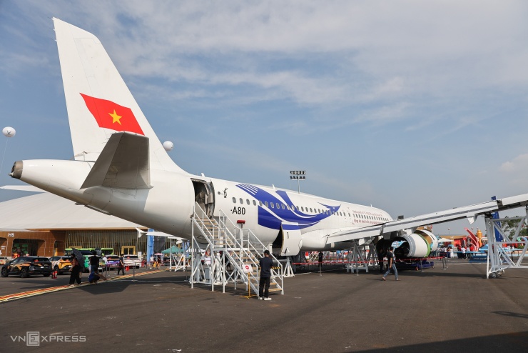 Trưng bày chuyên cơ chở Chủ tịch Hồ Chí Minh - 6