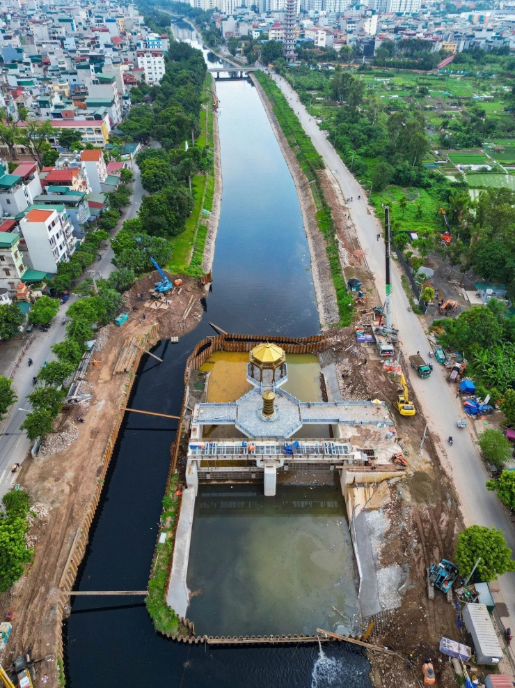Đường ống khổng lồ dẫn nước hồ Tây ‘hồi sinh’ sông Tô Lịch - 17