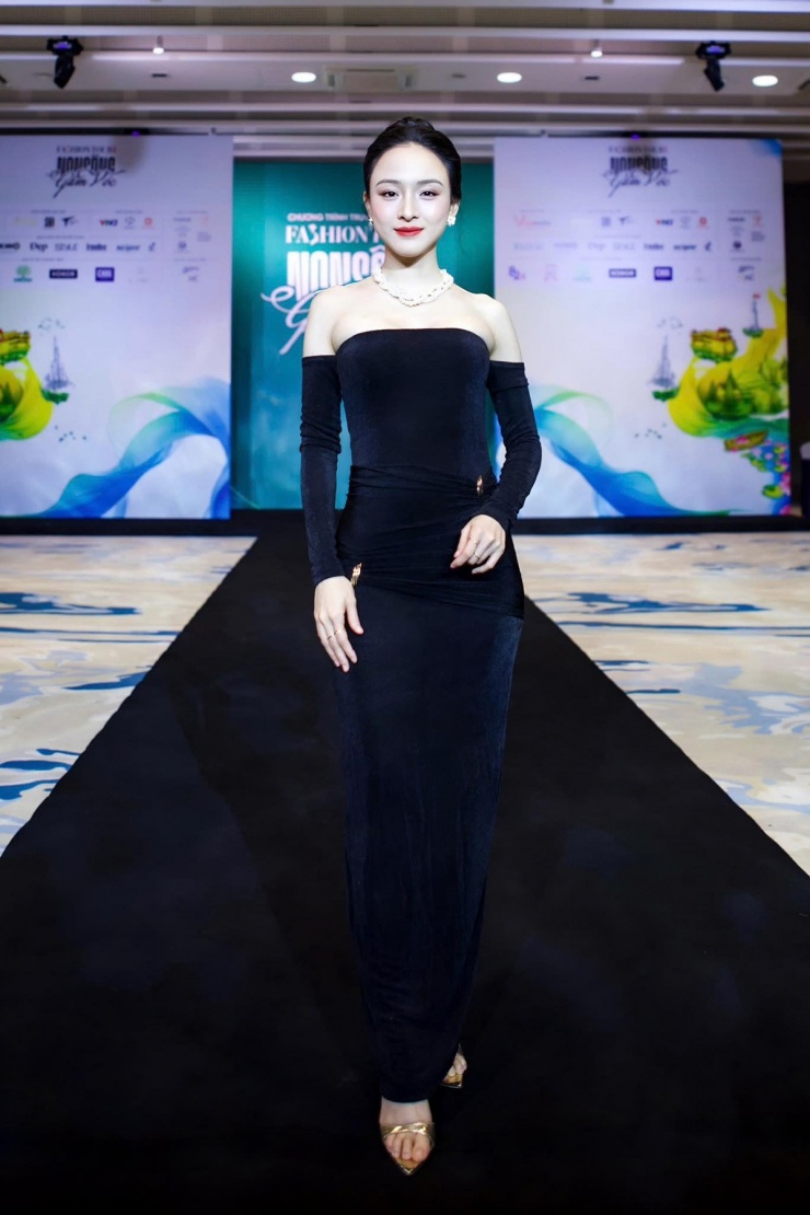 Phương Nga đảm nhiệm vai trò host kiêm giám khảo vòng casting một chương trình truyền hình thực tế, hồi tháng 3.