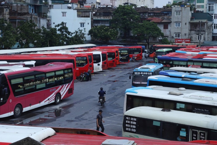 Hình ảnh khác lạ tại bến xe Giáp Bát - cửa ngõ phía Nam Thủ đô.