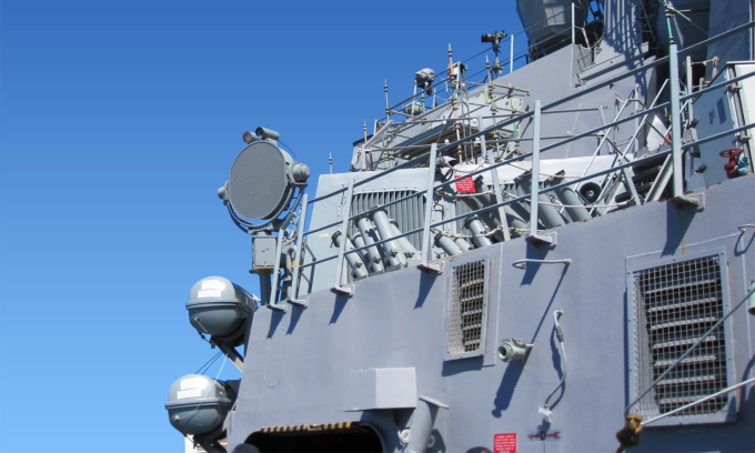 LRAD được lắp trên tàu hải quân Mỹ hồi năm 2010. Ảnh: Wikimedia