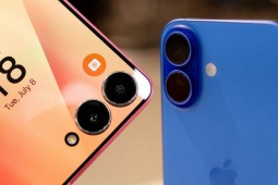 So sánh Galaxy Z Flip 7 và iPhone 16: Flagship nào đáng mua 2025?