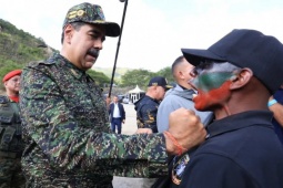 Thế giới - Tổng thống Venezuela tuyên bố cứng rắn khi tàu chiến Mỹ hiện diện ngoài khơi