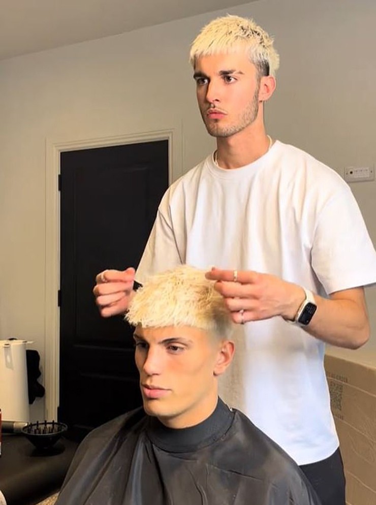 Garnacho khoe tóc mới cực "chiến", đếm ngày rời MU tới Chelsea - 2