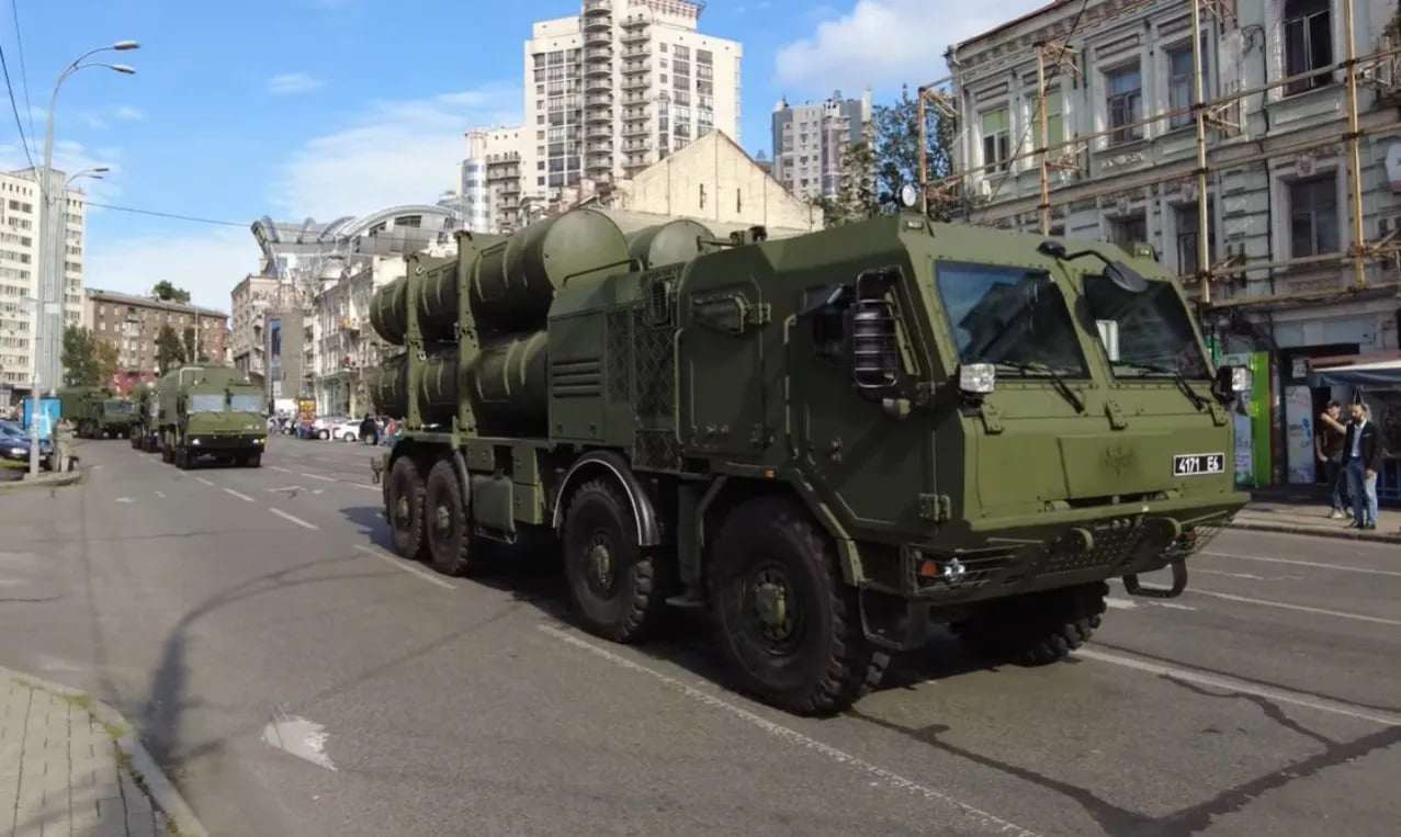 Xe phóng tên lửa Neptune có khả năng mang theo tối đa 4 quả đạn. Ảnh: Defence-blog.