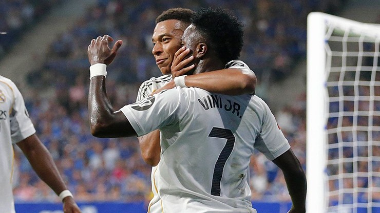 Vinicius đang có bất đồng và mâu thuẫn lợi ích tại Bernabeu