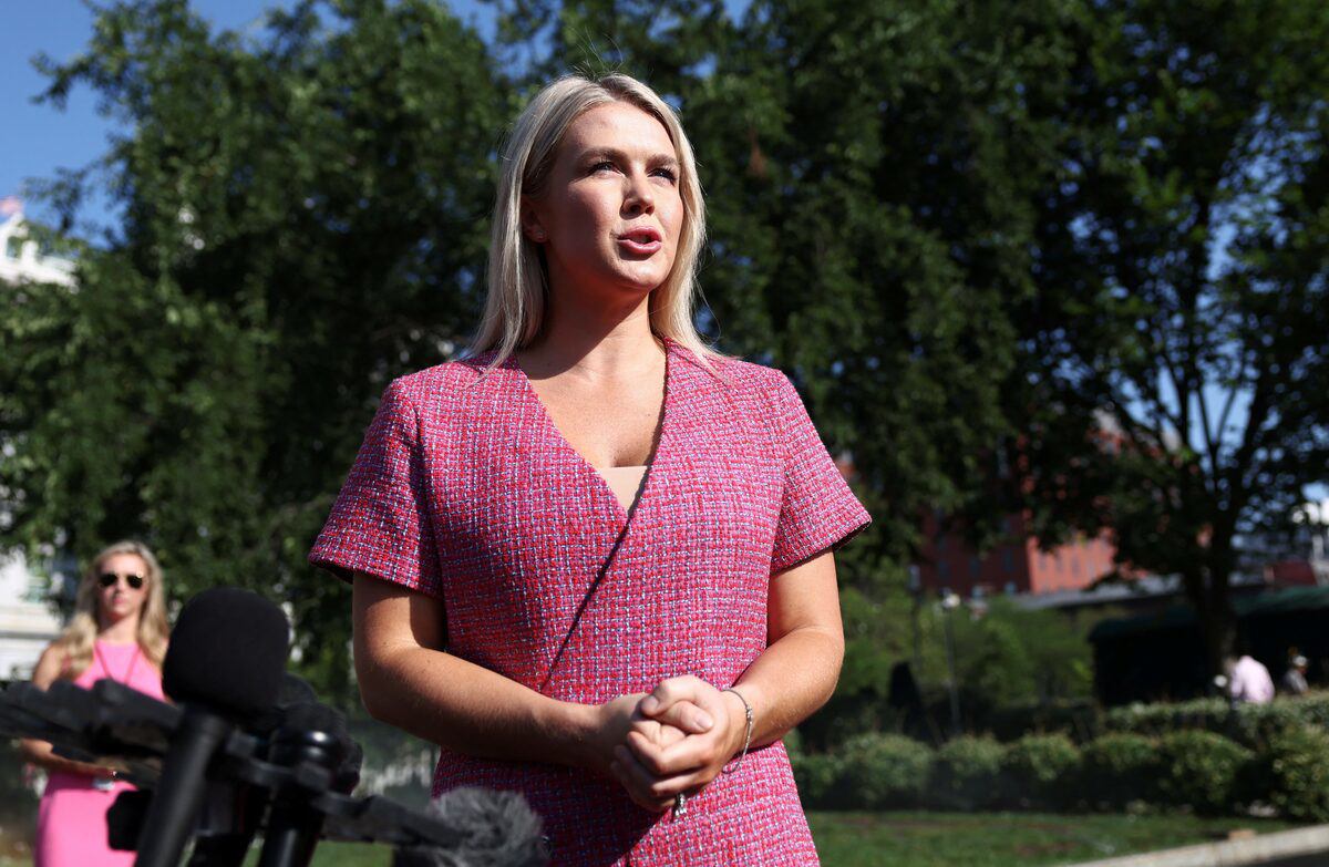 Thư ký báo chí Nhà Trắng Karoline Leavitt trả lời các phóng viên vào ngày 23/6/2025. Ảnh: Reuters.