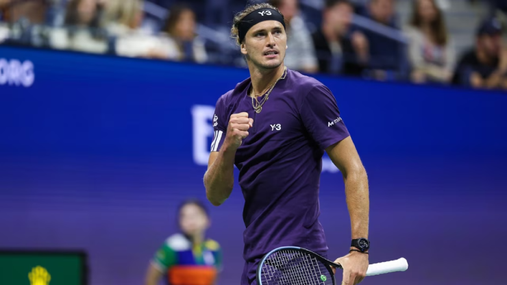 Zverev bị đối thủ chỉ trích vì để mọi người phải chờ đợi